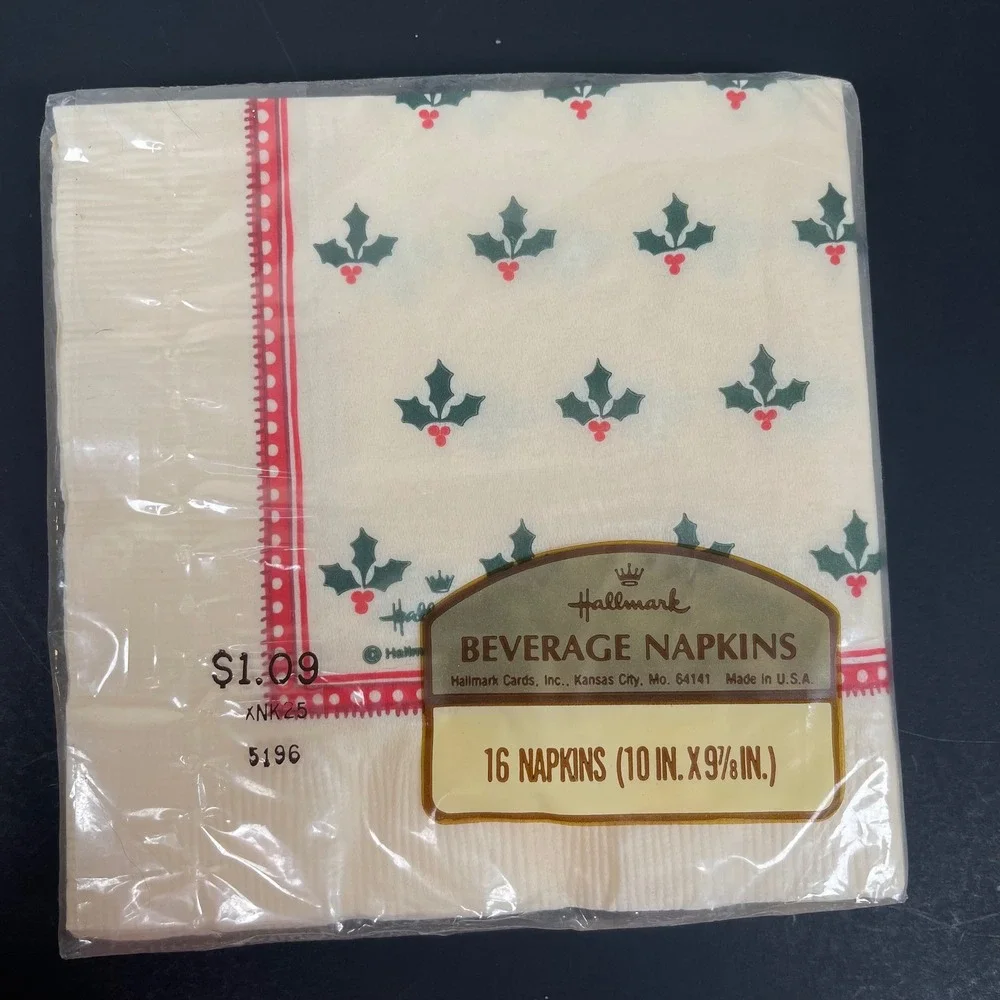 Vintage Hallmark Christmas Beverage‎ Napkins Holly Berry Sealed Package 16 Count